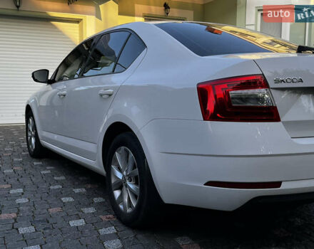 Білий Шкода Октавія, об'ємом двигуна 1.97 л та пробігом 103 тис. км за 19000 $, фото 6 на Automoto.ua