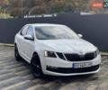 Білий Шкода Октавія, об'ємом двигуна 1.6 л та пробігом 300 тис. км за 10800 $, фото 11 на Automoto.ua