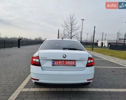 Белый Шкода Октавия, объемом двигателя 1.6 л и пробегом 227 тыс. км за 13300 $, фото 6 на Automoto.ua