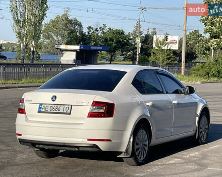Белый Шкода Октавия, объемом двигателя 1.4 л и пробегом 131 тыс. км за 12300 $, фото 7 на Automoto.ua