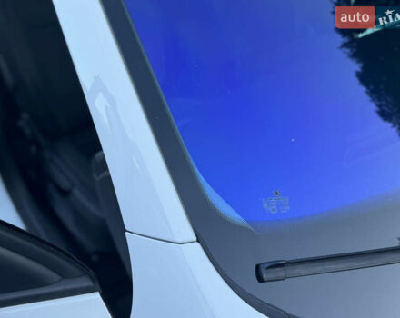 Білий Шкода Октавія, об'ємом двигуна 1.6 л та пробігом 285 тис. км за 14050 $, фото 17 на Automoto.ua