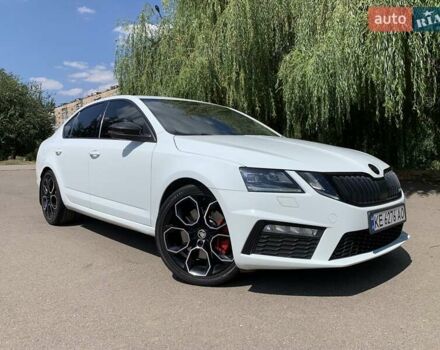 Белый Шкода Октавия, объемом двигателя 1.98 л и пробегом 152 тыс. км за 18500 $, фото 15 на Automoto.ua