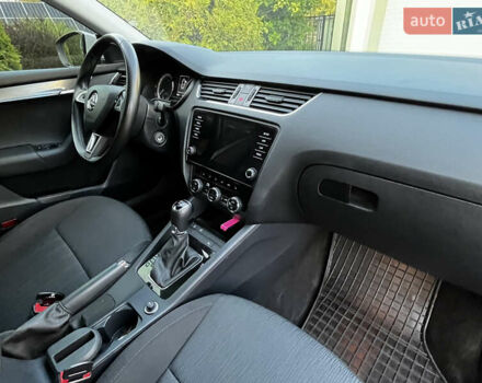 Білий Шкода Октавія, об'ємом двигуна 1.97 л та пробігом 103 тис. км за 19000 $, фото 13 на Automoto.ua