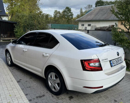 Білий Шкода Октавія, об'ємом двигуна 2 л та пробігом 302 тис. км за 15700 $, фото 7 на Automoto.ua