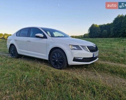 Білий Шкода Октавія, об'ємом двигуна 1.4 л та пробігом 190 тис. км за 13950 $, фото 2 на Automoto.ua