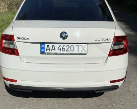 Белый Шкода Октавия, объемом двигателя 1.6 л и пробегом 178 тыс. км за 13500 $, фото 4 на Automoto.ua