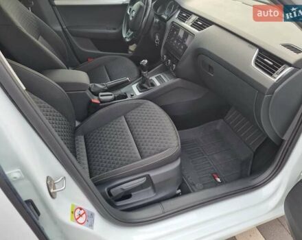 Белый Шкода Октавия, объемом двигателя 1.6 л и пробегом 227 тыс. км за 13300 $, фото 14 на Automoto.ua