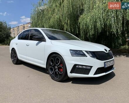 Белый Шкода Октавия, объемом двигателя 1.98 л и пробегом 152 тыс. км за 18500 $, фото 1 на Automoto.ua