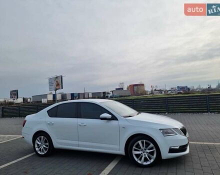 Белый Шкода Октавия, объемом двигателя 1.6 л и пробегом 227 тыс. км за 13300 $, фото 4 на Automoto.ua