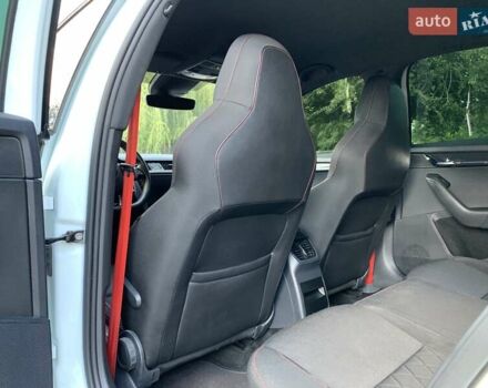 Белый Шкода Октавия, объемом двигателя 1.98 л и пробегом 152 тыс. км за 18500 $, фото 51 на Automoto.ua