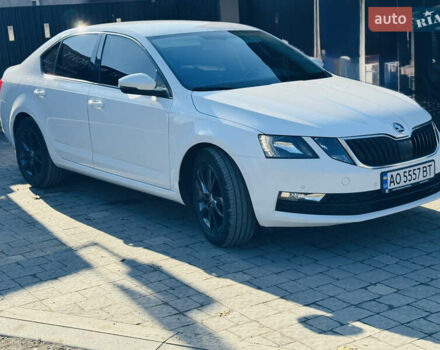 Білий Шкода Октавія, об'ємом двигуна 1.6 л та пробігом 285 тис. км за 14050 $, фото 9 на Automoto.ua