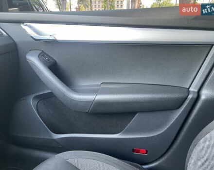 Білий Шкода Октавія, об'ємом двигуна 2 л та пробігом 245 тис. км за 16600 $, фото 23 на Automoto.ua