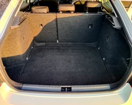 Білий Шкода Октавія, об'ємом двигуна 1.6 л та пробігом 211 тис. км за 13650 $, фото 7 на Automoto.ua