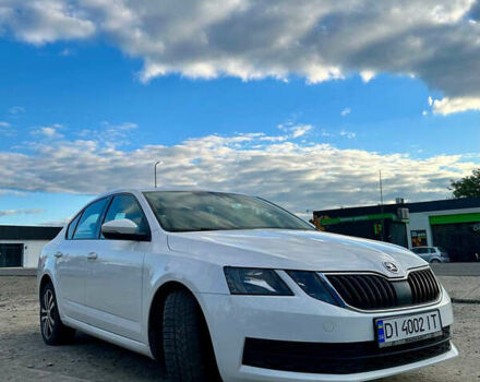 Белый Шкода Октавия, объемом двигателя 1.6 л и пробегом 364 тыс. км за 11350 $, фото 4 на Automoto.ua