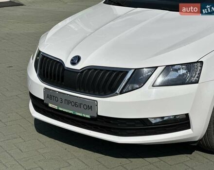 Білий Шкода Октавія, об'ємом двигуна 1.4 л та пробігом 92 тис. км за 16687 $, фото 3 на Automoto.ua