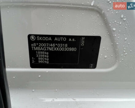 Білий Шкода Октавія, об'ємом двигуна 1.6 л та пробігом 285 тис. км за 14050 $, фото 20 на Automoto.ua