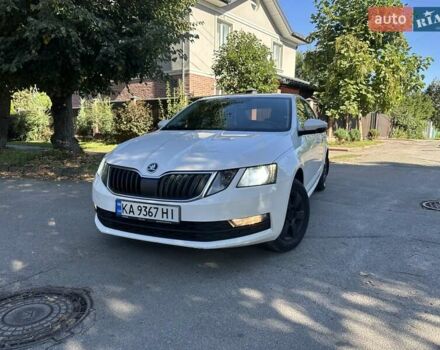 Белый Шкода Октавия, объемом двигателя 1.6 л и пробегом 294 тыс. км за 10700 $, фото 1 на Automoto.ua