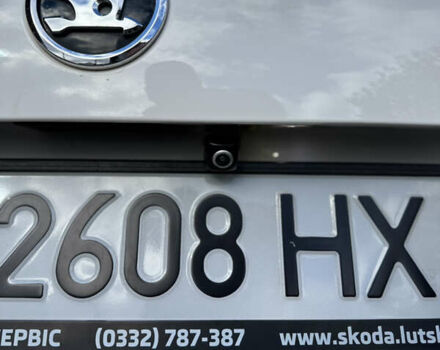 Білий Шкода Октавія, об'ємом двигуна 2 л та пробігом 302 тис. км за 15700 $, фото 5 на Automoto.ua