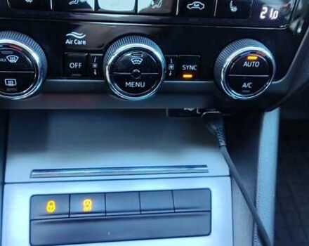 Белый Шкода Октавия, объемом двигателя 1.4 л и пробегом 199 тыс. км за 15600 $, фото 5 на Automoto.ua