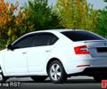 Белый Шкода Октавия, объемом двигателя 1.6 л и пробегом 127 тыс. км за 12700 $, фото 1 на Automoto.ua