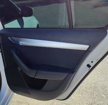 Белый Шкода Октавия, объемом двигателя 1.4 л и пробегом 199 тыс. км за 15600 $, фото 10 на Automoto.ua