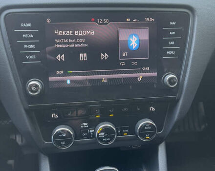 Білий Шкода Октавія, об'ємом двигуна 2 л та пробігом 245 тис. км за 16600 $, фото 22 на Automoto.ua