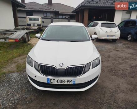 Білий Шкода Октавія, об'ємом двигуна 1.6 л та пробігом 261 тис. км за 10999 $, фото 14 на Automoto.ua