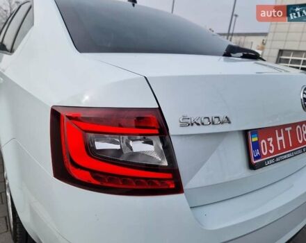 Белый Шкода Октавия, объемом двигателя 1.6 л и пробегом 227 тыс. км за 13300 $, фото 15 на Automoto.ua