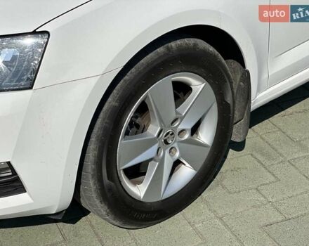 Білий Шкода Октавія, об'ємом двигуна 1.4 л та пробігом 92 тис. км за 16687 $, фото 4 на Automoto.ua