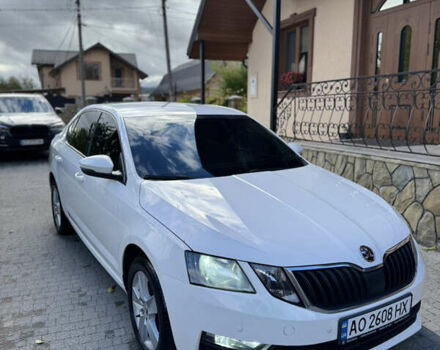 Білий Шкода Октавія, об'ємом двигуна 2 л та пробігом 302 тис. км за 15700 $, фото 2 на Automoto.ua