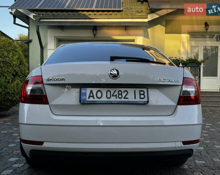 Білий Шкода Октавія, об'ємом двигуна 1.97 л та пробігом 103 тис. км за 19000 $, фото 5 на Automoto.ua