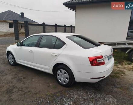 Білий Шкода Октавія, об'ємом двигуна 1.6 л та пробігом 261 тис. км за 10999 $, фото 18 на Automoto.ua