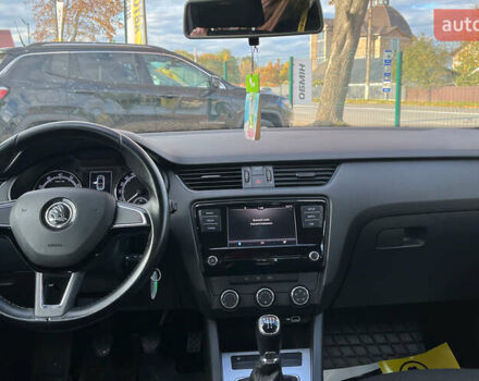 Белый Шкода Октавия, объемом двигателя 1.6 л и пробегом 140 тыс. км за 14900 $, фото 9 на Automoto.ua