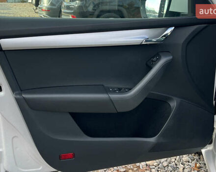 Білий Шкода Октавія, об'ємом двигуна 1.6 л та пробігом 140 тис. км за 14900 $, фото 23 на Automoto.ua