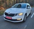 Белый Шкода Октавия, объемом двигателя 1.6 л и пробегом 220 тыс. км за 11500 $, фото 1 на Automoto.ua