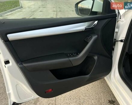 Білий Шкода Октавія, об'ємом двигуна 1.4 л та пробігом 130 тис. км за 16000 $, фото 17 на Automoto.ua