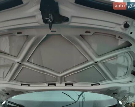 Белый Шкода Октавия, объемом двигателя 1.6 л и пробегом 209 тыс. км за 13800 $, фото 5 на Automoto.ua