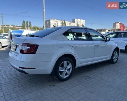 Білий Шкода Октавія, об'ємом двигуна 1.4 л та пробігом 128 тис. км за 16500 $, фото 5 на Automoto.ua