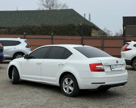 Белый Шкода Октавия, объемом двигателя 1.6 л и пробегом 64 тыс. км за 15400 $, фото 1 на Automoto.ua