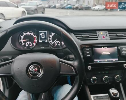 Белый Шкода Октавия, объемом двигателя 1.6 л и пробегом 209 тыс. км за 13800 $, фото 10 на Automoto.ua