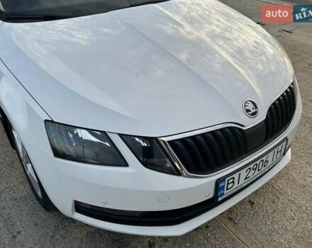 Білий Шкода Октавія, об'ємом двигуна 1.4 л та пробігом 133 тис. км за 15999 $, фото 37 на Automoto.ua