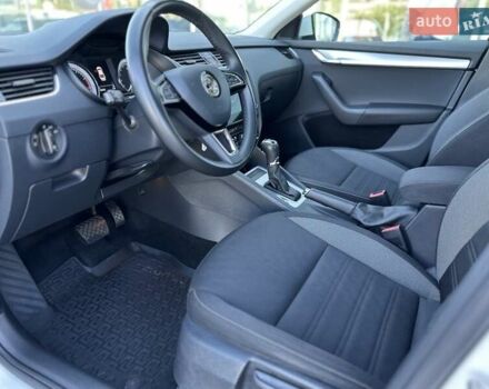 Білий Шкода Октавія, об'ємом двигуна 1.4 л та пробігом 128 тис. км за 16500 $, фото 11 на Automoto.ua