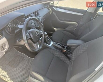 Белый Шкода Октавия, объемом двигателя 1.6 л и пробегом 62 тыс. км за 14500 $, фото 15 на Automoto.ua