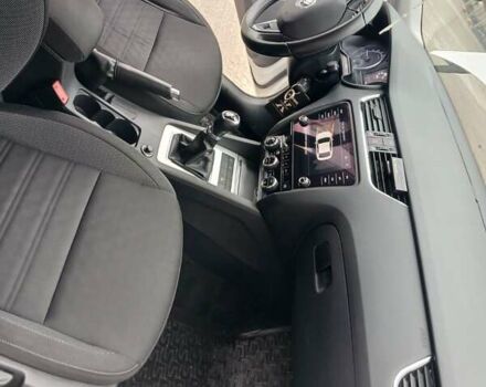 Білий Шкода Октавія, об'ємом двигуна 1.6 л та пробігом 250 тис. км за 12800 $, фото 13 на Automoto.ua