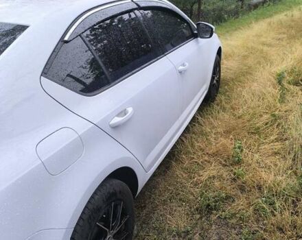 Білий Шкода Октавія, об'ємом двигуна 1.6 л та пробігом 59 тис. км за 17000 $, фото 2 на Automoto.ua