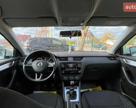 Білий Шкода Октавія, об'ємом двигуна 1.6 л та пробігом 140 тис. км за 14900 $, фото 8 на Automoto.ua