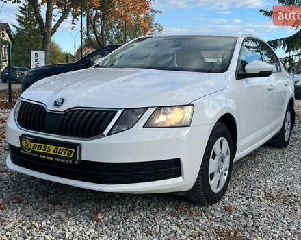 Білий Шкода Октавія, об'ємом двигуна 1.6 л та пробігом 140 тис. км за 14900 $, фото 3 на Automoto.ua