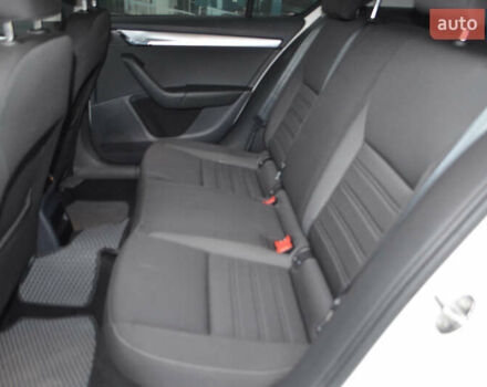 Білий Шкода Октавія, об'ємом двигуна 1.4 л та пробігом 155 тис. км за 14950 $, фото 23 на Automoto.ua