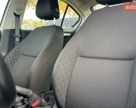 Белый Шкода Октавия, объемом двигателя 1.6 л и пробегом 140 тыс. км за 14900 $, фото 19 на Automoto.ua