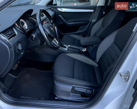 Белый Шкода Октавия, объемом двигателя 1.4 л и пробегом 127 тыс. км за 15900 $, фото 6 на Automoto.ua